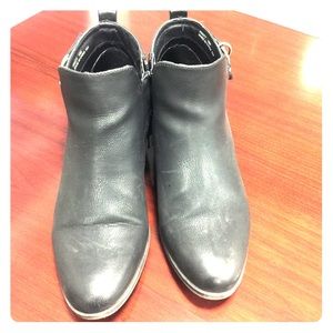 Black madden girl ankle boots